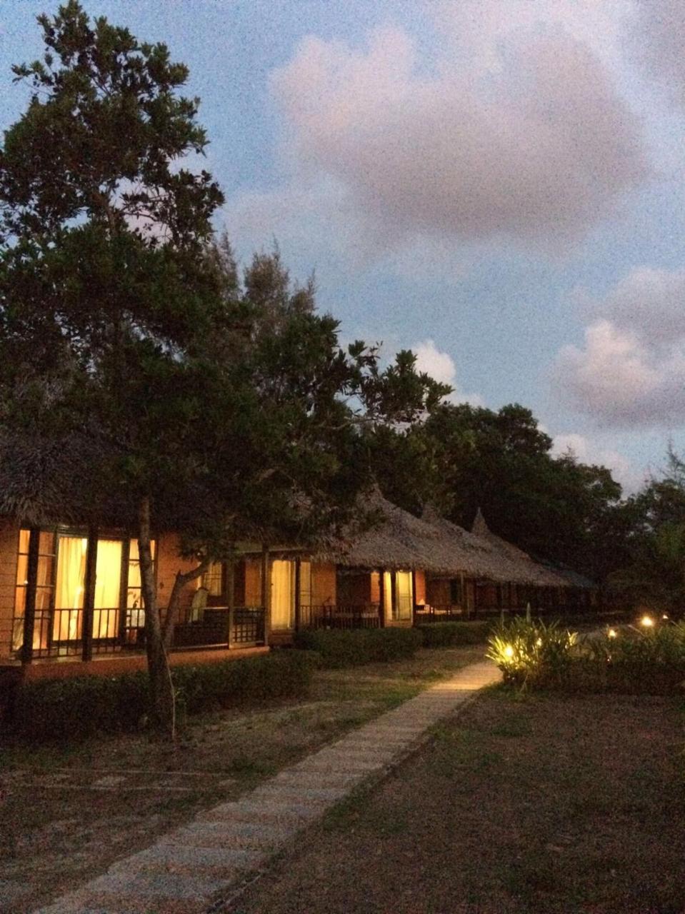 Phayam Cottage Resort Koh Phayam Exterior photo