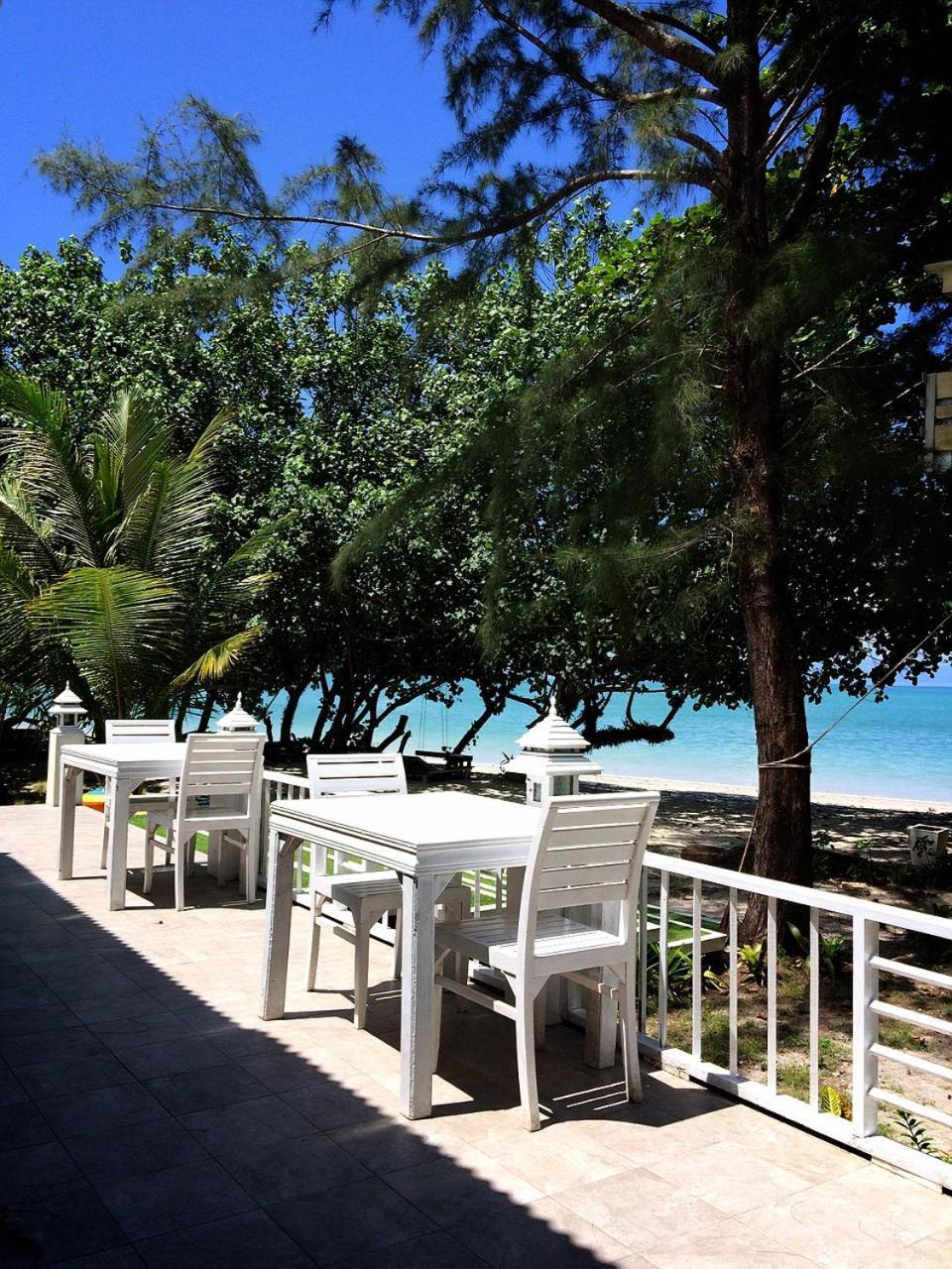 Phayam Cottage Resort Koh Phayam Exterior photo