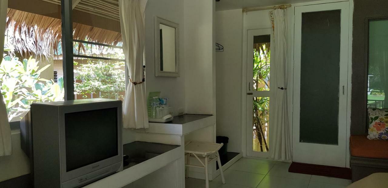 Phayam Cottage Resort Koh Phayam Exterior photo